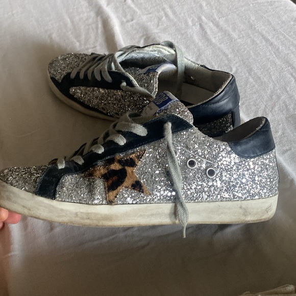 GOLDEN GOOSE SUPERSTAR GLITTER SNEAKER IN SILVER - Picture 8 of 11